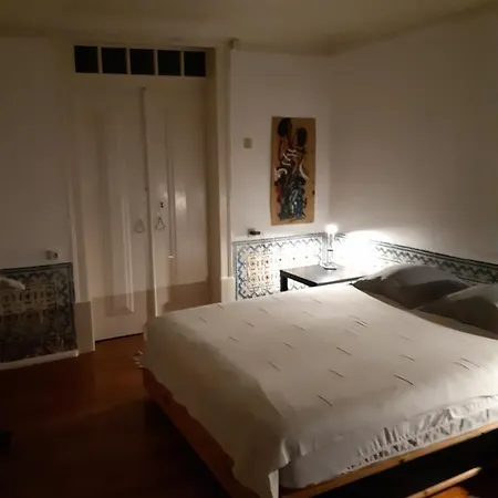 Δωμάτια σε οικογενειακή κατοικία Gallery House *